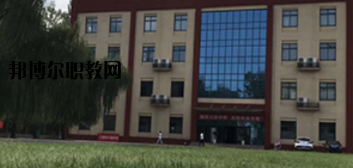 河南工業(yè)和信息化高級技工學校2021年報名條件、招生要求、招生對象