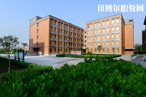 新都衛(wèi)生職業(yè)學(xué)校2020年報(bào)名條件、招生要求、招生對(duì)象