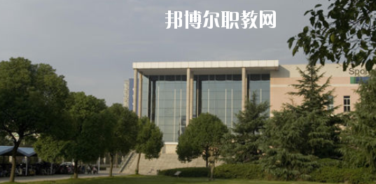 崇左八桂城市中等職業(yè)技術(shù)學(xué)校2020年報(bào)名條件、招生要求、招生對(duì)象