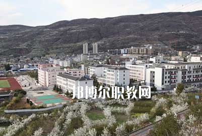 漢源縣職業(yè)高級中學2020年報名條件、招生要求、招生對象