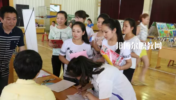 河北省青縣幼兒師范學(xué)校怎么樣、好不好
