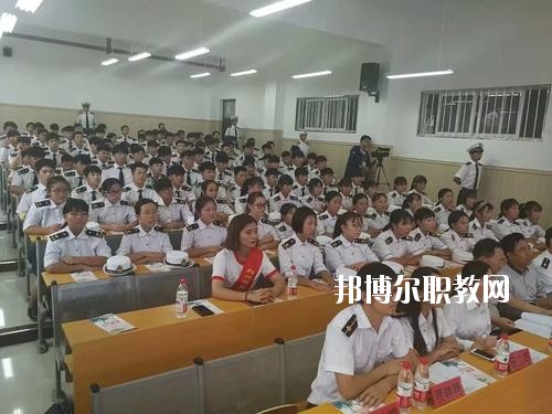 河南省經(jīng)濟技術(shù)中等職業(yè)學校2021年報名條件、招生要求、招生對象