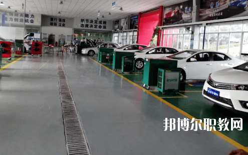 廣東2020年中專汽修學(xué)?？梢钥即髮? width=