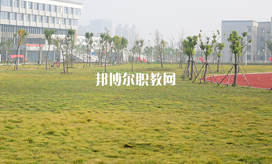 安徽蚌埠技師學(xué)院2020年學(xué)費、收費多少