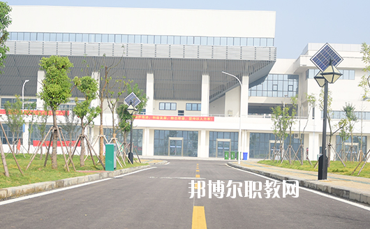 安徽蚌埠技師學(xué)院2020年報(bào)名條件、招生要求、招生對(duì)象