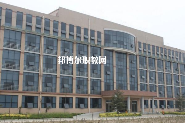 新鄉(xiāng)測(cè)繪中等專(zhuān)業(yè)學(xué)校2021年報(bào)名條件、招生要求、招生對(duì)象