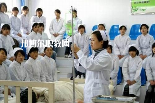 四川2020年中專學衛(wèi)校有前途嗎