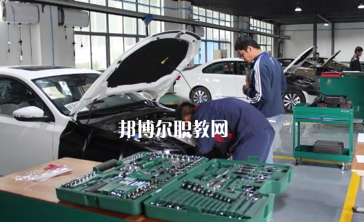 廣東2020年男生讀汽修學校