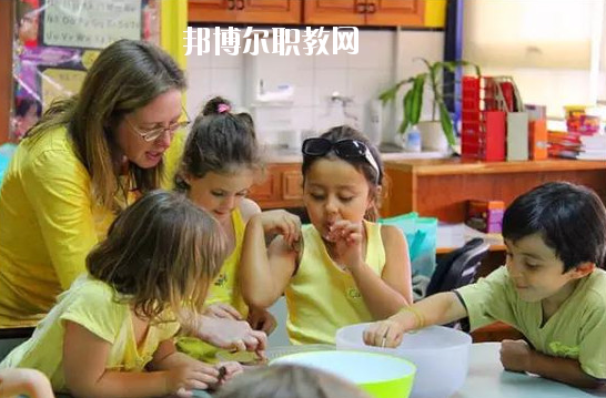 湖北2020年讀幼師學(xué)校要分數(shù)嗎