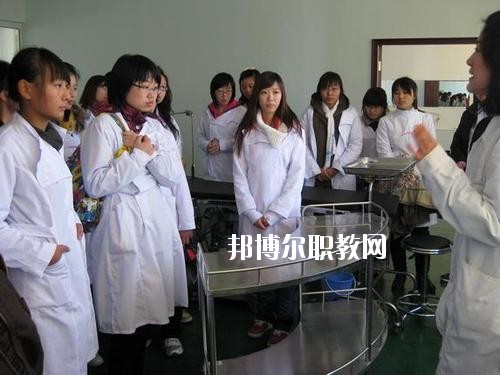 四川2020年哪個大專學(xué)校衛(wèi)校好