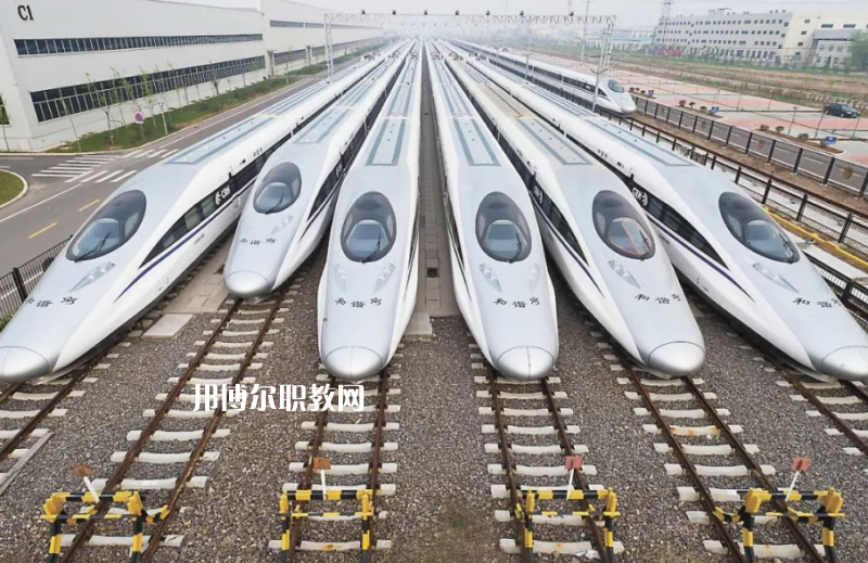 重慶2021年有哪些大專(zhuān)學(xué)校有鐵路學(xué)校專(zhuān)業(yè)