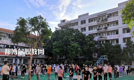 佛山騰飛技工學(xué)校2021年學(xué)費、收費多少