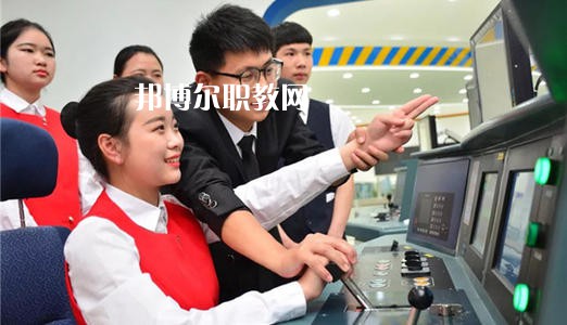 四川2021年初中生可以去什么鐵路學校