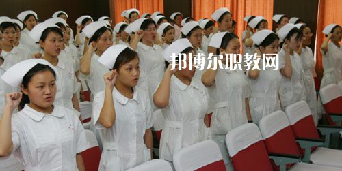 成都2021年衛(wèi)校是大專(zhuān)還是中專(zhuān)