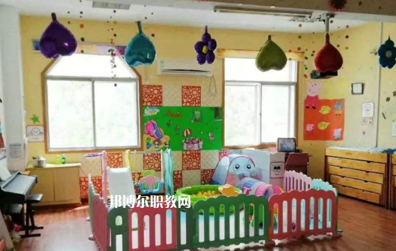 武漢2021年女生學(xué)幼師學(xué)校