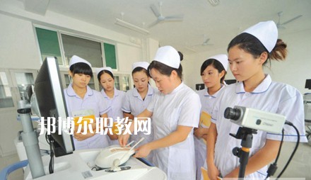 成都2021年女生讀衛(wèi)校學什么專業(yè)好