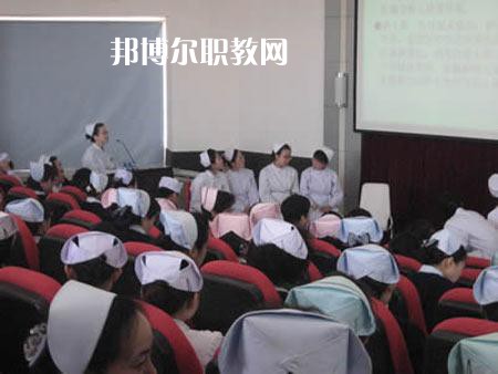 成都2021女生學什么衛(wèi)校好