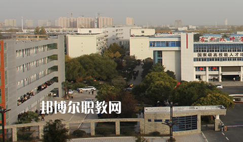 安徽2021年讀鐵路學(xué)?？梢钥即髮W(xué)嗎