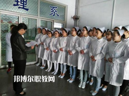 成都2021年衛(wèi)校都有什么專業(yè)適合男生