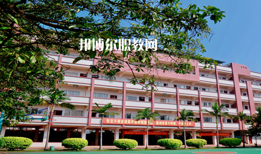 肇慶廣寧衛(wèi)生中等職業(yè)技術(shù)學(xué)校2021年報(bào)名條件、招生要求、招生對(duì)象