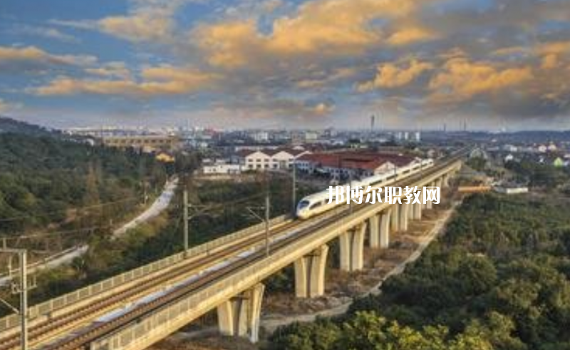 重慶2021年讀鐵路學(xué)校哪個(gè)專業(yè)好