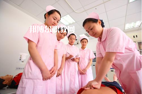 西安2021年女生學(xué)衛(wèi)校好嗎