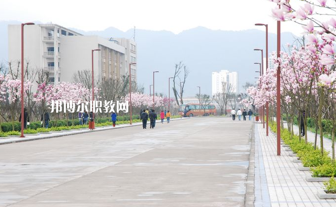 重慶2021年大專有鐵路學校嗎