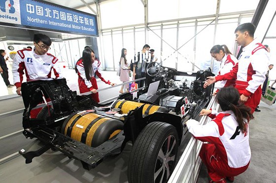 四川2021年初中生讀什么汽修學校最好