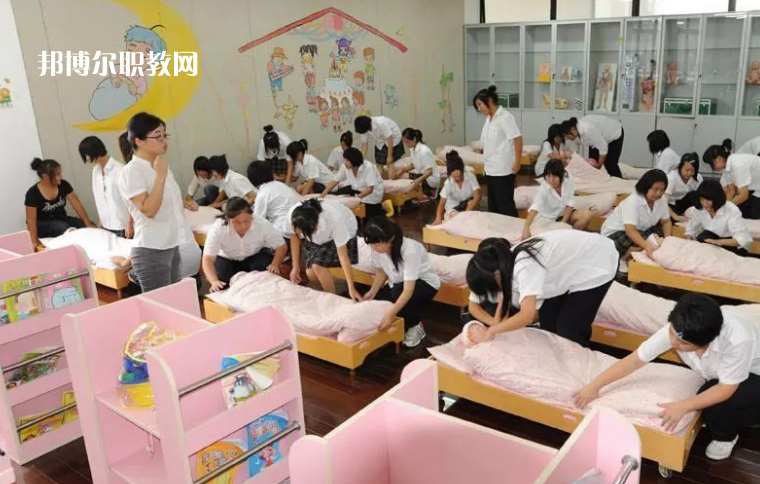 武漢2021年幼師學校讀什么專業(yè)有前途
