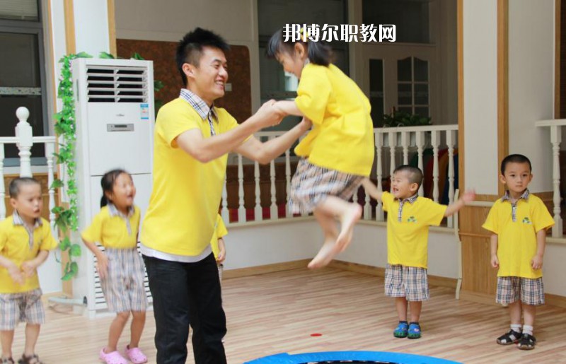 武漢2021年讀幼師學校學什么專業(yè)好