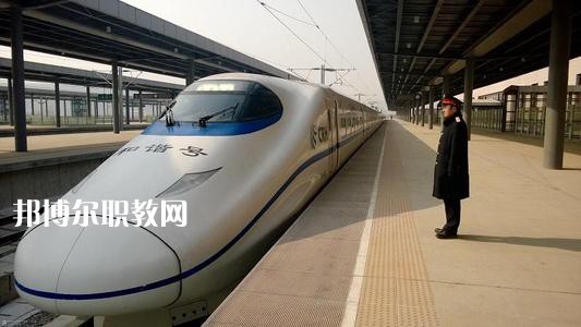 廣西2021年女生適合鐵路學(xué)校嗎