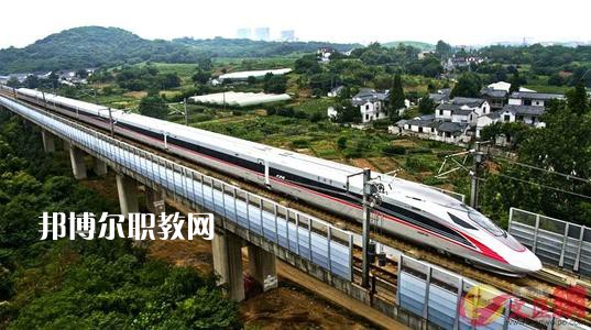 廣西2021年哪個(gè)學(xué)校有鐵路學(xué)校