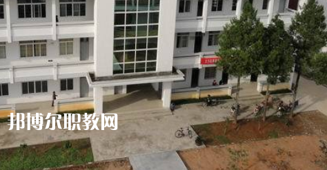 黟縣職業(yè)學校2021年報名條件、招生要求、招生對象 