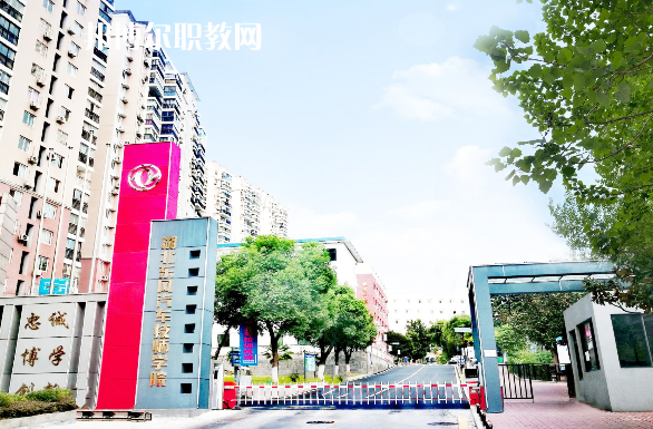 湖北東風(fēng)汽車(chē)技師學(xué)院