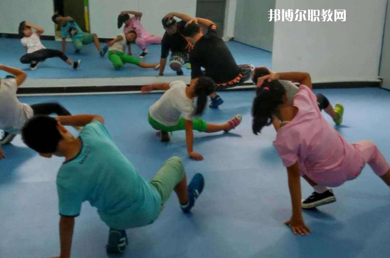江蘇2021年在幼師學(xué)校學(xué)什么專(zhuān)業(yè)好