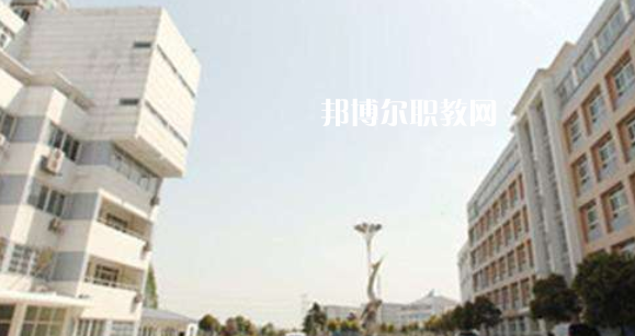 安徽紅十字會(huì)衛(wèi)生學(xué)校2021年報(bào)名條件、招生要求、招生對(duì)象