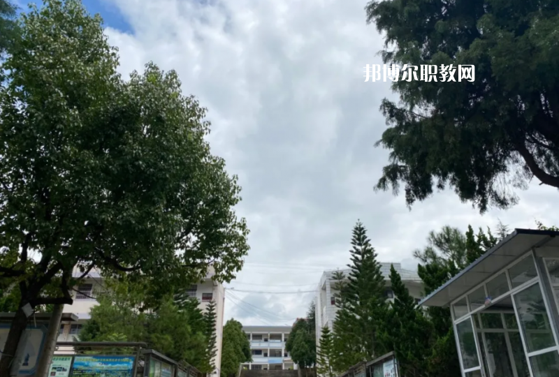 永平縣職業(yè)高級中學2021年報名條件、招生要求、招生對象