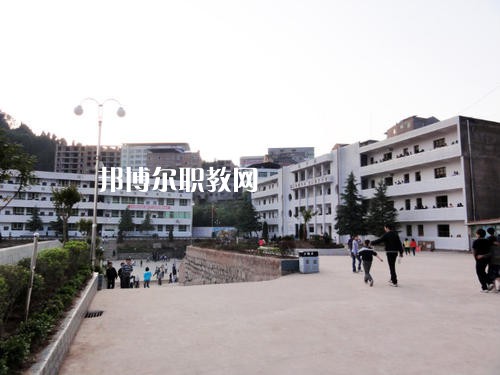 通?？h職業(yè)高級(jí)中學(xué)2021年招生錄取分?jǐn)?shù)線