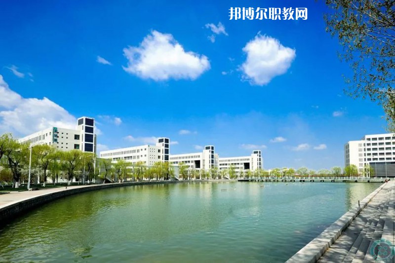南華縣職業(yè)高級中學(xué)2021年報名條件、招生要求、招生對象