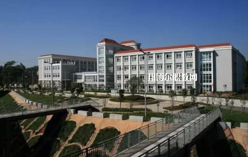 昆明官渡區(qū)職業(yè)高級中學(xué)2021年學(xué)費(fèi)、收費(fèi)多少