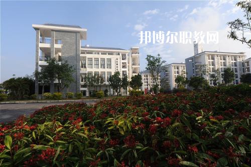 普洱農(nóng)業(yè)學(xué)校2021年報(bào)名條件、招生要求、招生對(duì)象