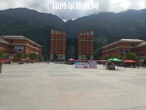 怒江州民族中等專業(yè)學(xué)校2021年報(bào)名條件、招生要求、招生對(duì)象