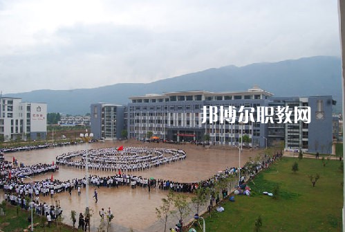 麗江民族中等專業(yè)學校怎么樣、好不好