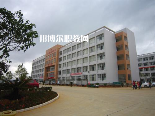 臨滄財(cái)貿(mào)學(xué)校2021年招生辦聯(lián)系電話(huà)
