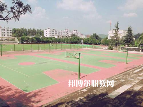 楚雄醫(yī)藥高等?？茖W(xué)校2021年報(bào)名條件、招生要求、招生對象