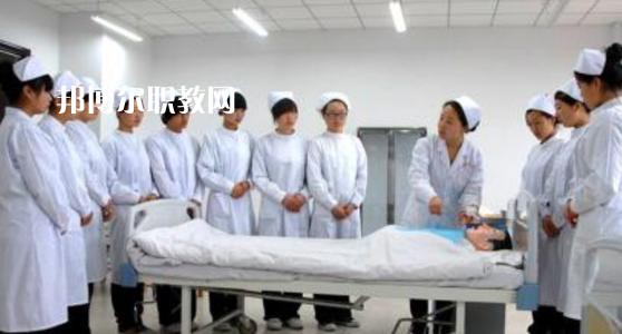 曲靖衛(wèi)生學(xué)校2021年報名條件、招生要求、招生對象