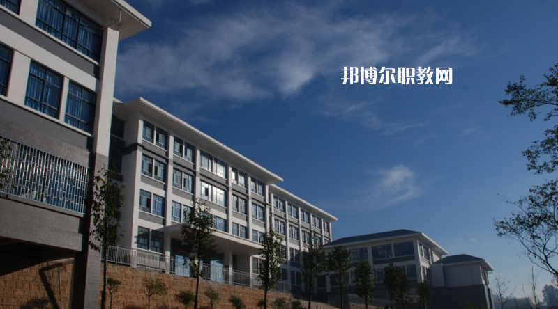 昆明鐵路機(jī)械學(xué)校2021年報(bào)名條件、招生對(duì)象