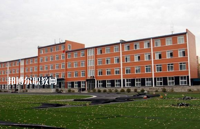 云南楚雄工業(yè)學(xué)校2021年學(xué)費(fèi)、收費(fèi)多少