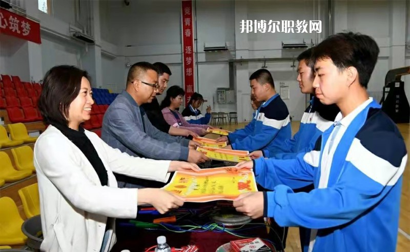 天水麥積區(qū)職業(yè)中等專業(yè)學(xué)校2022年學(xué)費、收費多少