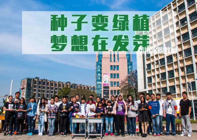 江蘇傳媒學(xué)校2022年報(bào)名條件、招生要求、招生對(duì)象
